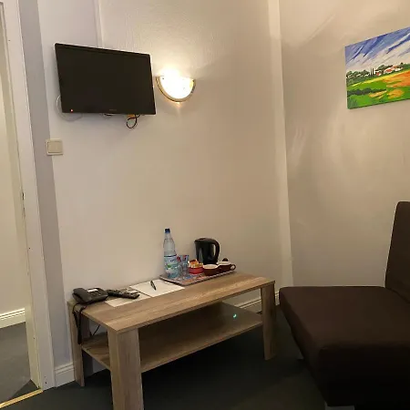 Zum Dorfkrug Hotel *